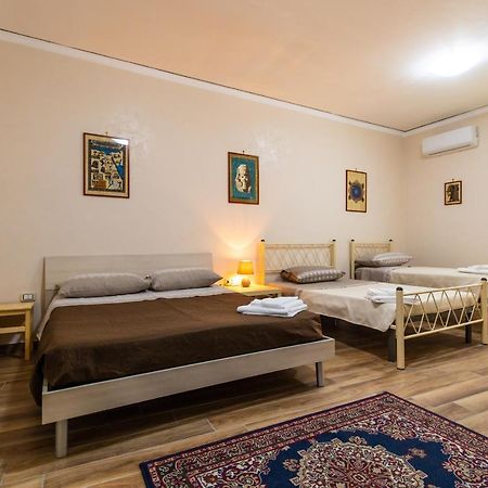 Bed and Breakfast Casa Di Annarella à Naples Extérieur photo