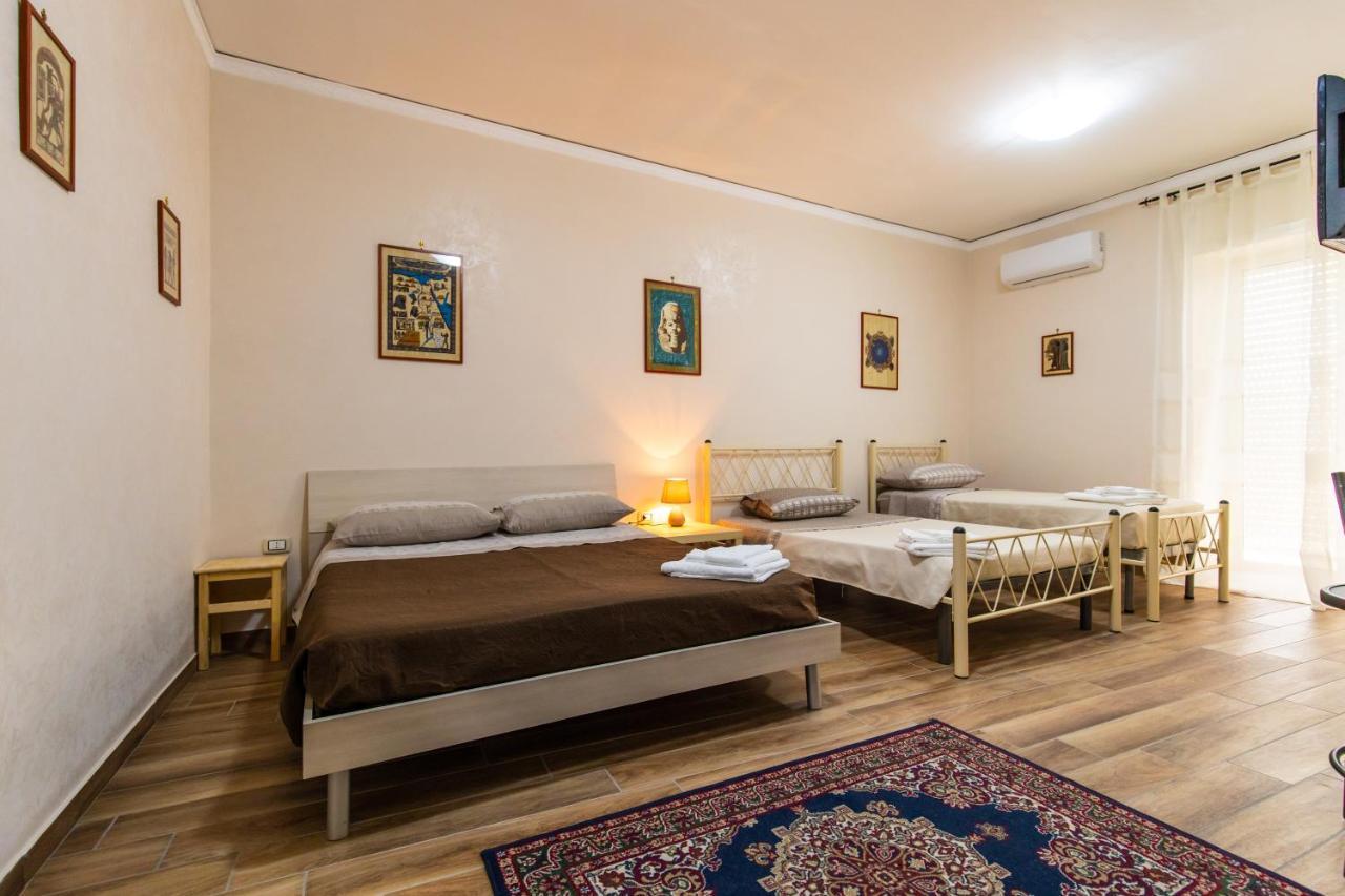 Bed and Breakfast Casa Di Annarella à Naples Extérieur photo