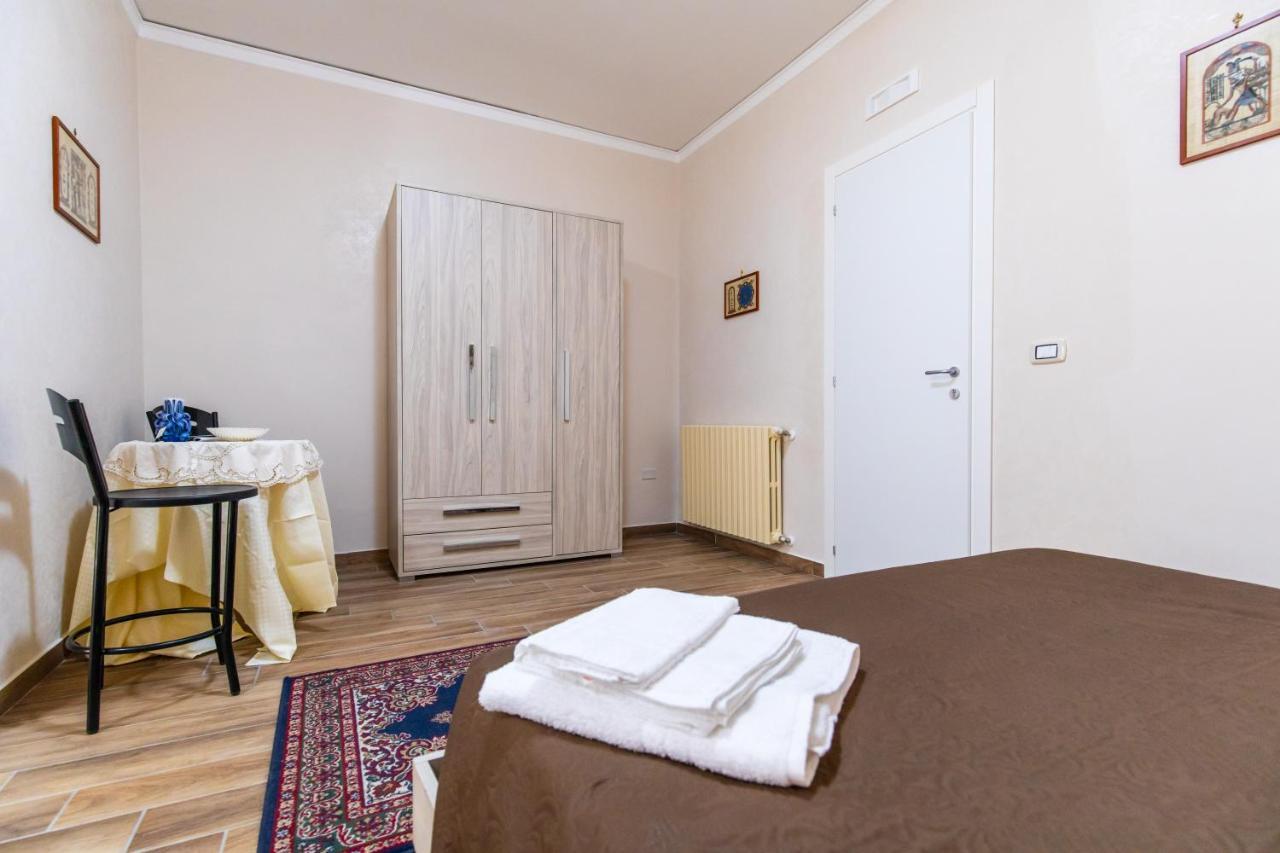 Bed and Breakfast Casa Di Annarella à Naples Extérieur photo
